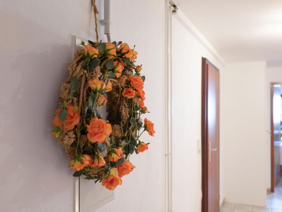 Appartamento Sunny Flat In Bad Driburg With Garden Esterno foto