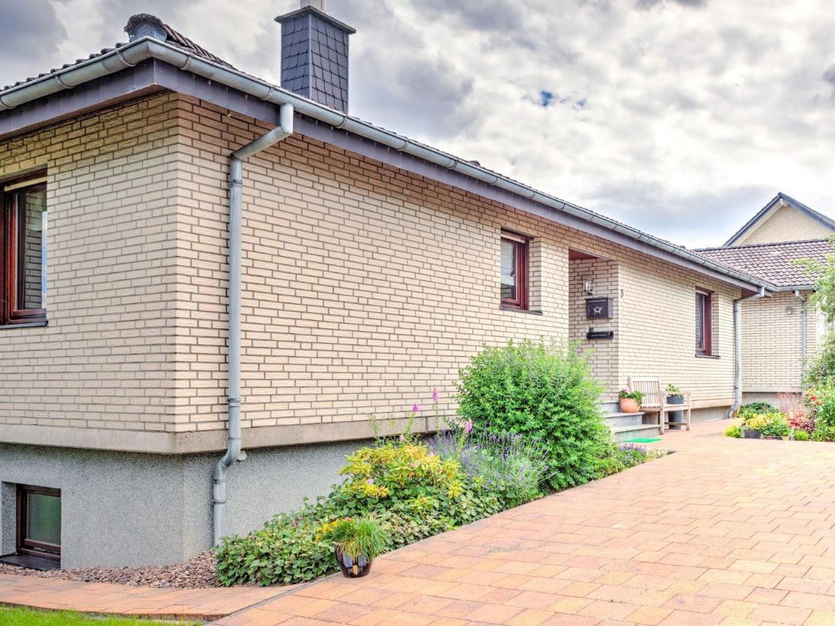 Appartamento Sunny Flat In Bad Driburg With Garden Esterno foto