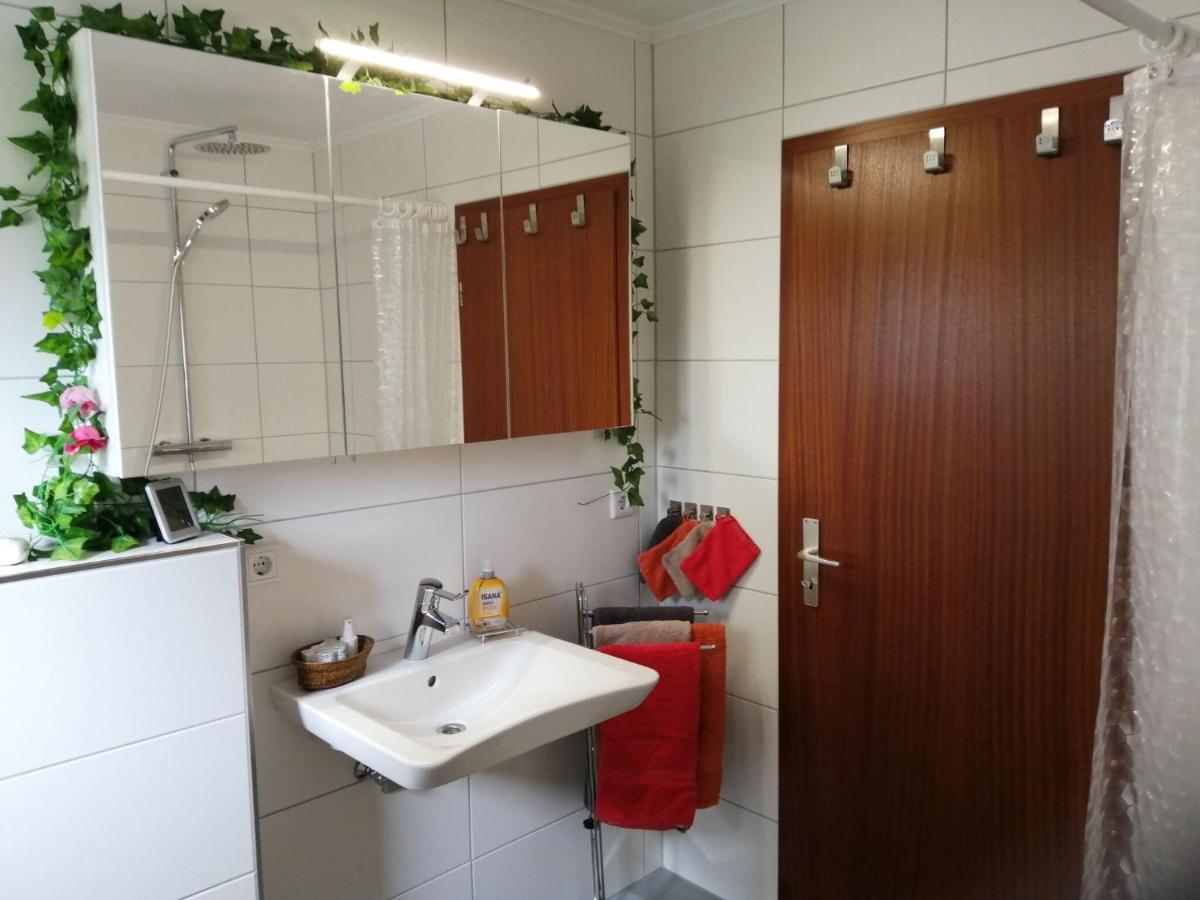 Appartamento Sunny Flat In Bad Driburg With Garden Esterno foto