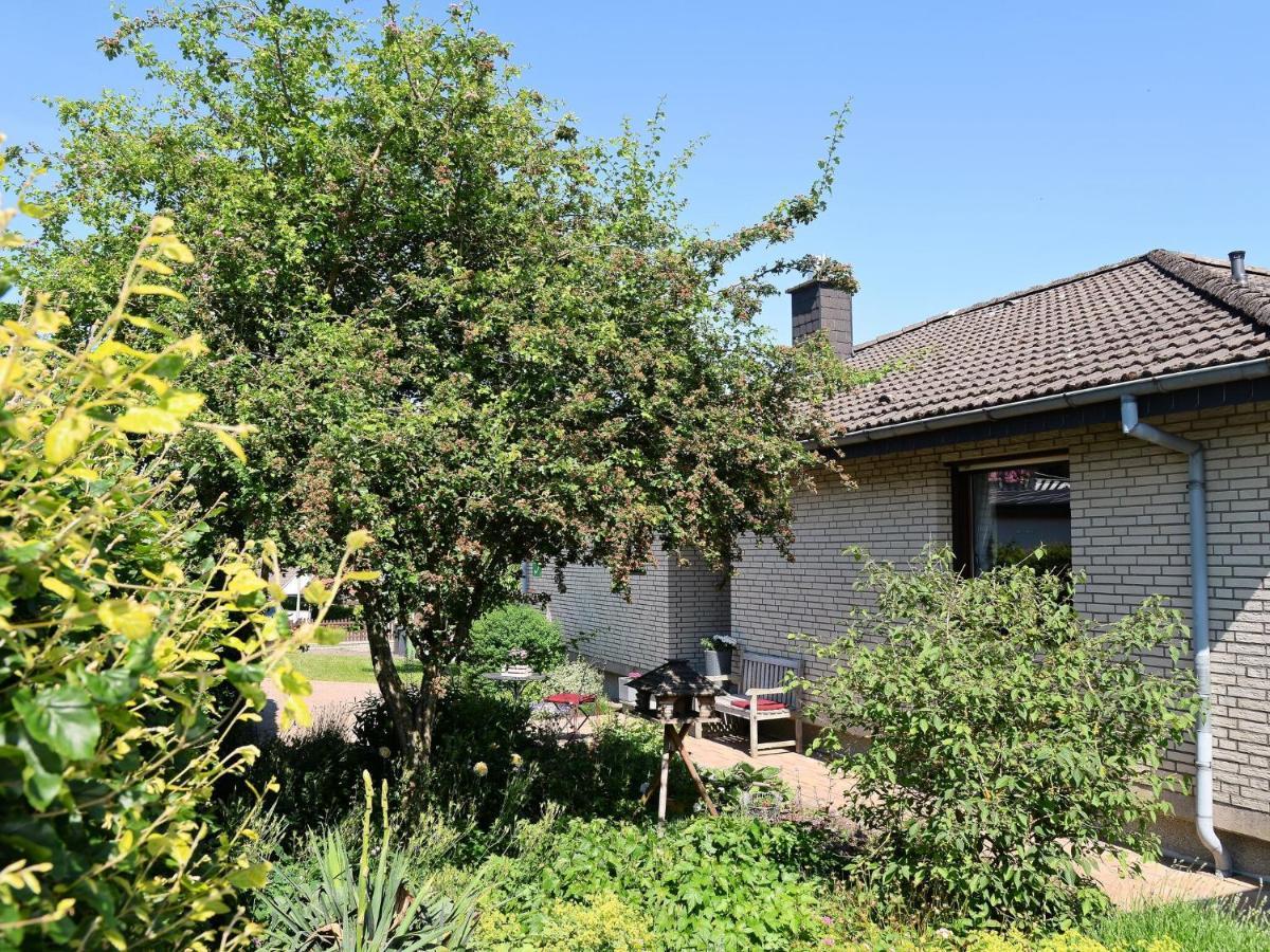 Appartamento Sunny Flat In Bad Driburg With Garden Esterno foto